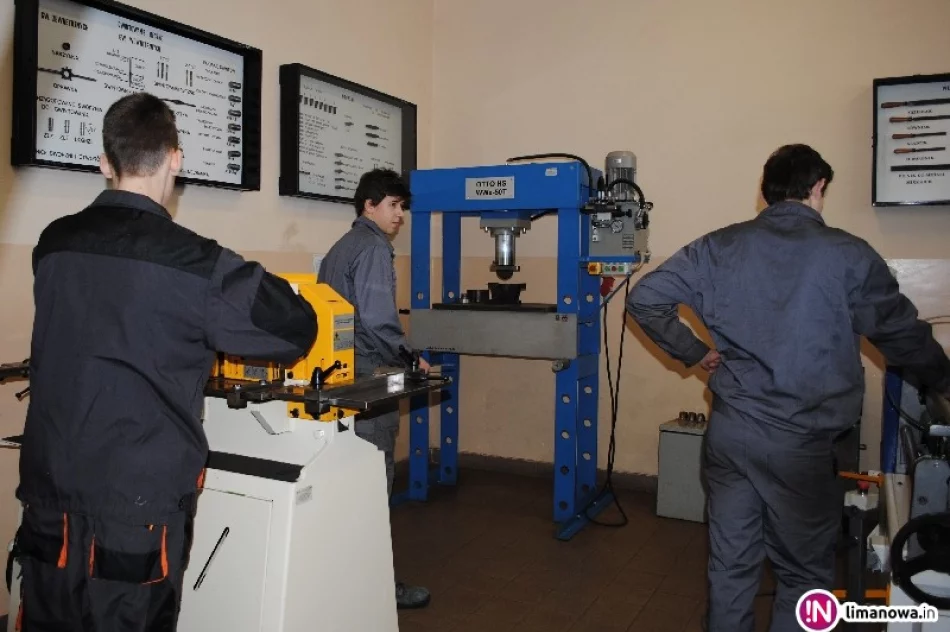 Ponad 1000 gimnazjalistów na 'Święcie Zawodów' - zdjęcie 2