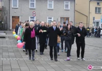 Maturzyści tańczyli na rynku - zdjęcie główne