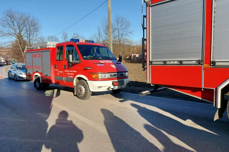 Zderzenie czterech pojazdów, dwie osoby trafiły do szpitala - zdjęcie 6