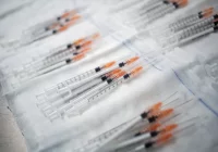 Polskie władze rozważają zakup chińskiej szczepionki przeciwko Covid-19 - zdjęcie główne