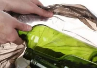 Za szklane odpady dają tabliczkę czekolady - akcja ma uczyć segregacji i promować recykling - zdjęcie główne