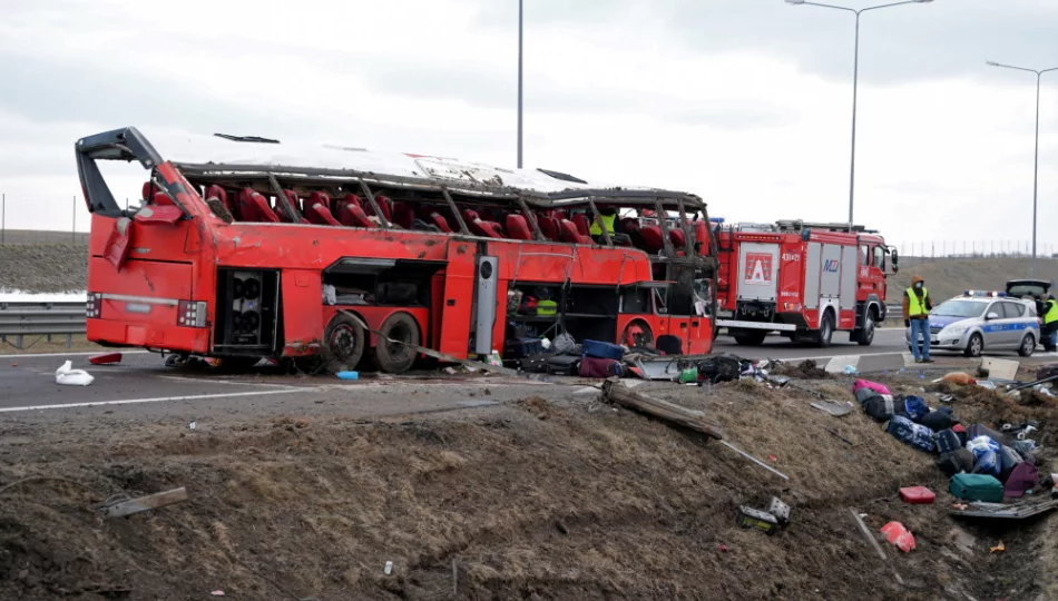 Podkarpackie: wypadek autobusu na A4 – jednak pięć osób nie żyje - zdjęcie 1