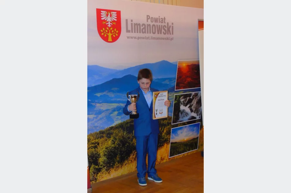 Ogłoszono rozstrzygnięcie Plebiscytu na najpopularniejszego piłkarza i trenera piłki nożnej na ziemi limanowskiej - zdjęcie 3