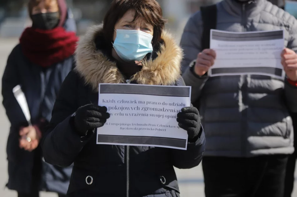 Protest KOD i Strajku Kobiet w Limanowej - zapis transmisji na żywo - zdjęcie 6