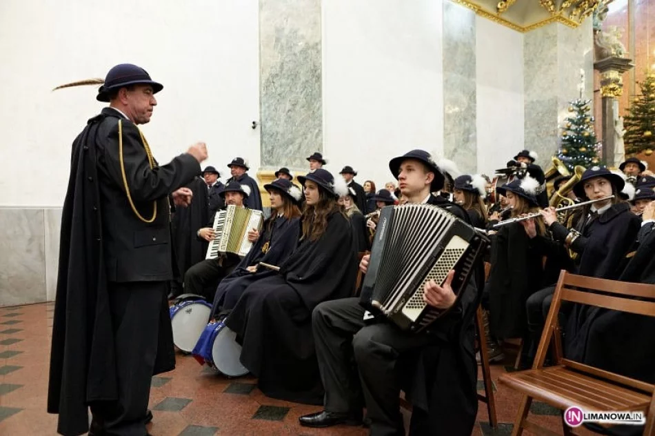 Strażacy kolędowali na Jasnej Górze - zdjęcie 2