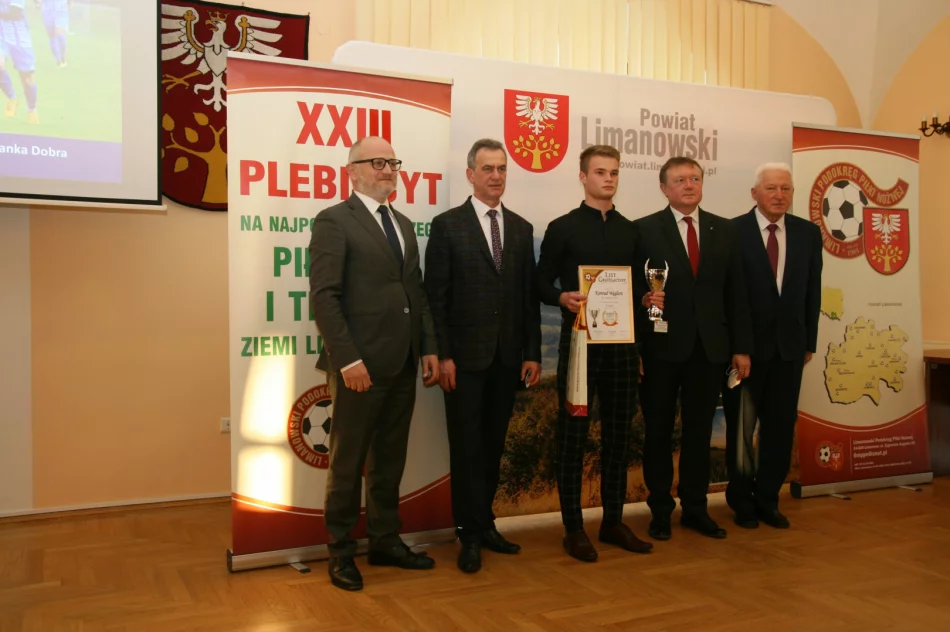 Stanisław Strug: „Na przekór pandemii świat piłki nożnej nie poddał się” - zdjęcie 4