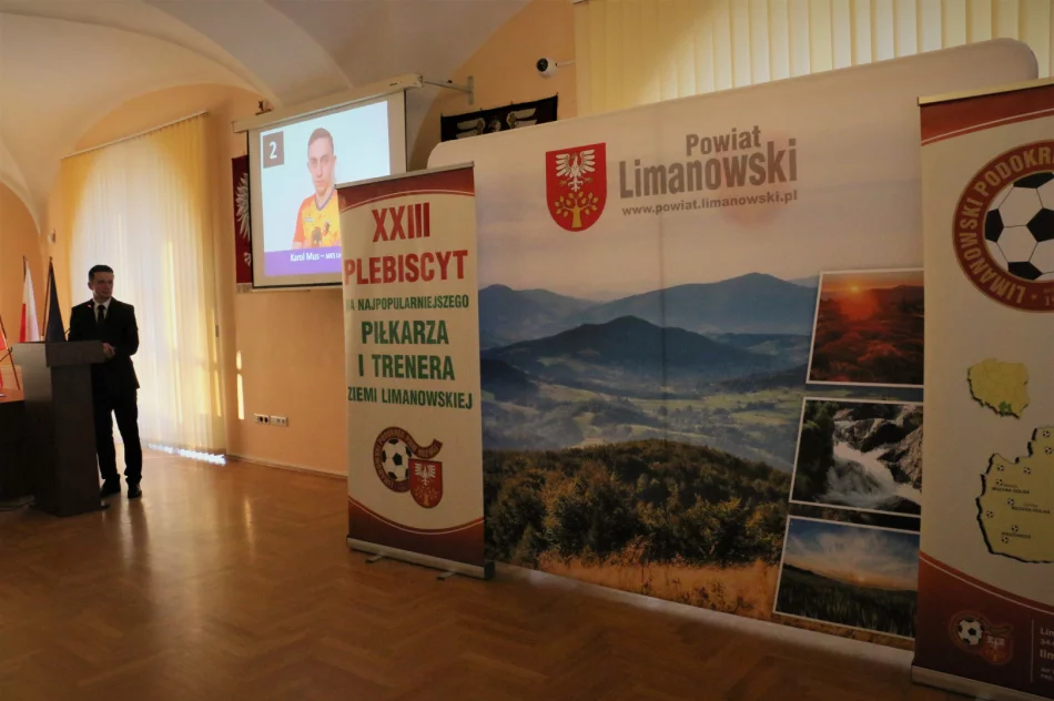 Piłkarze z klubów sportowych z miasta Limanowa nagrodzeni w Plebiscycie Podokręgu Piłki Nożnej - zdjęcie 11