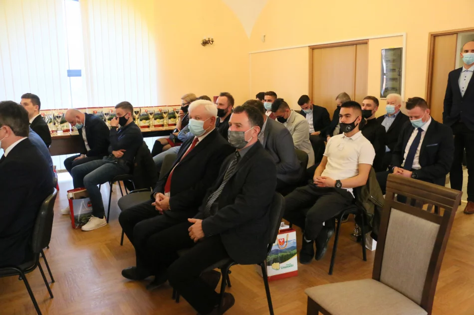 Piłkarze z klubów sportowych z miasta Limanowa nagrodzeni w Plebiscycie Podokręgu Piłki Nożnej - zdjęcie 13