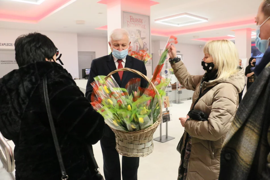 Koncert Łukasza Jemioły z okazji Dnia Kobiet - zdjęcie 14