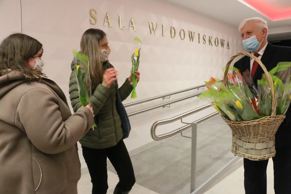 Koncert Łukasza Jemioły z okazji Dnia Kobiet - zdjęcie 18