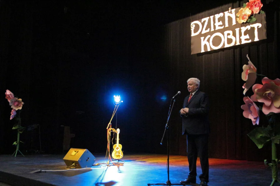 To był wieczór dla pań – za nami koncert z okazji Dnia Kobiet - zdjęcie 2