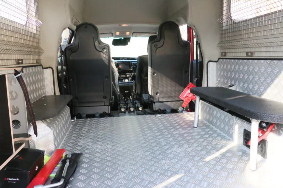 Pochwalili się nowymi pojazdami strażackimi - zdjęcie 8