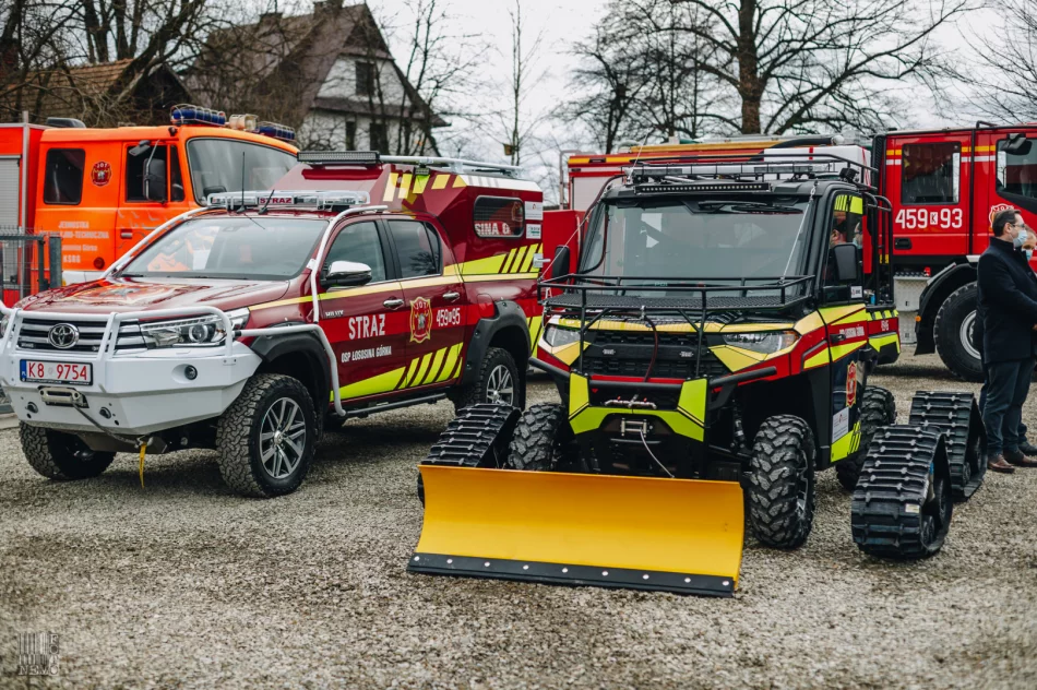 Nowe pojazdy dla jednostki oficjalnie przekazane - zdjęcie 4