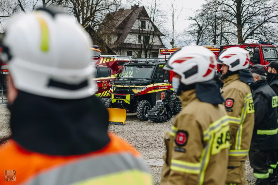 Nowe pojazdy dla jednostki oficjalnie przekazane - zdjęcie 9