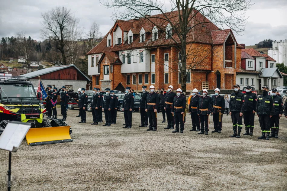 Nowe pojazdy dla jednostki oficjalnie przekazane - zdjęcie 13