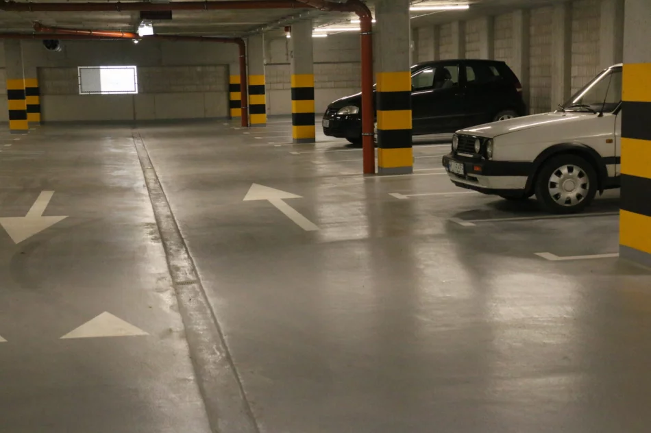 Nowy parking po raz pierwszy wypełnił się pojazdami - zdjęcie 2