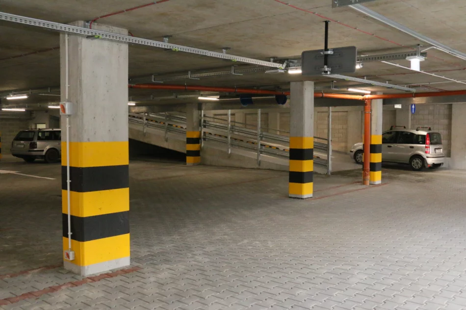 Nowy parking po raz pierwszy wypełnił się pojazdami - zdjęcie 10