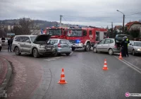 Kierowca hondy sprawcą wypadku. Poszkodowani zostali w szpitalu - zdjęcie główne