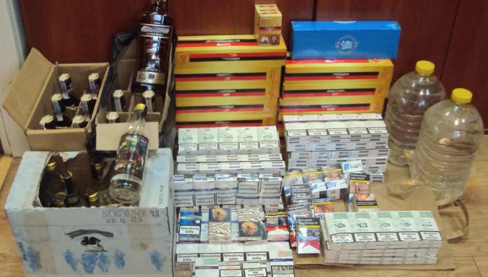 Nielegalne papierosy i alkohol ujawnione w sklepie spożywczym na Limanowszczyźnie - zdjęcie 1