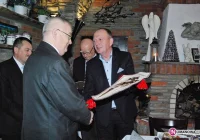 Były wicestarosta nagrodzony 'Parzenicą', burmistrz statuetką - zdjęcie główne