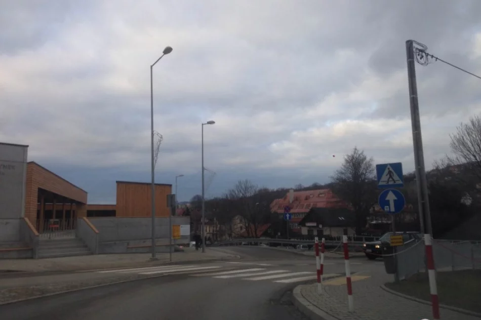 Przywrócono starą organizację ruchu, ale dojechać się nie da - zdjęcie 2