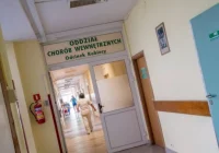 Ograniczenie planowanych zabiegów chirurgii urazowej i miejsc na internie. Powiększa się baza dla pacjentów COVID-19 - zdjęcie główne