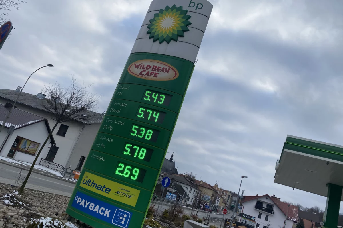 Tempo podwyżek na stacjach najwyższe od lat - diesel i benzyna ponad 5 zł