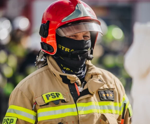 Zarobki w Państwowej Straży Pożarnej wynoszą od 6 tys. do ponad 30 tys. zł brutto - zdjęcie główne