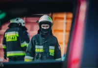 PSP: w ciągu ponad trzech lat doszło do 64 pożarów aut hybrydowych i elektrycznych. Spalinowych - 8-9 tys. w roku - zdjęcie główne