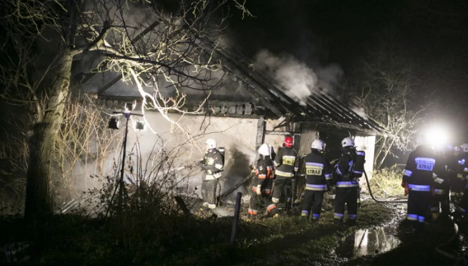 Doszczętnie spłonął budynek gospodarczy - zdjęcie 1