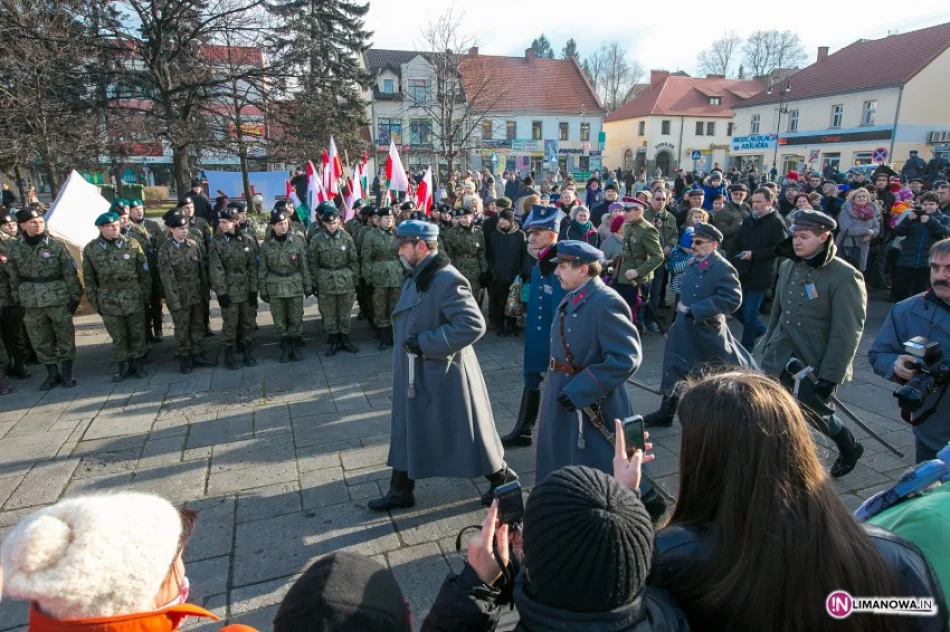 Rynek zamienił się w obóz wojskowy - zdjęcie 2