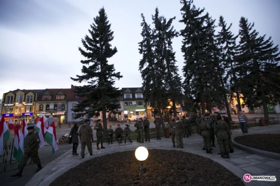 Rynek zamienił się w obóz wojskowy - zdjęcie 3