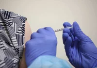 Znów rekord zakażeń - ponad 35 tys. Duża liczba zgonów osób bez chorób współistniejących w Małopolsce. "​Sytuacja jest ekstraordynaryjna; nie ma czasu na analizy, trzeba szybko działać" - zdjęcie główne