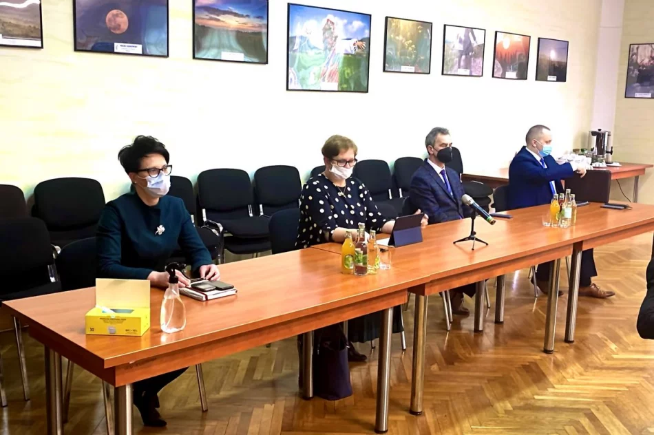 Informacja o XVII sesji Rady Gminy Limanowa  - zdjęcie 7