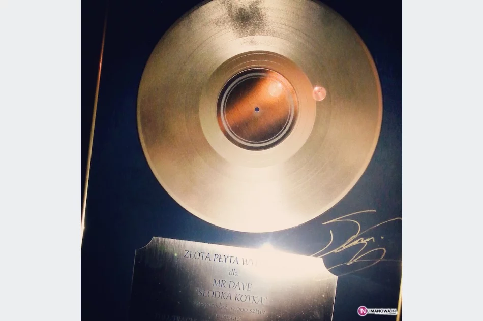David Czachor otrzymał złotą płytę za 'słodką kotkę' - zdjęcie 2