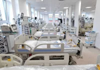 Blisko 17 000 nowych zakażeń. MSZ odradza podróże - zdjęcie główne