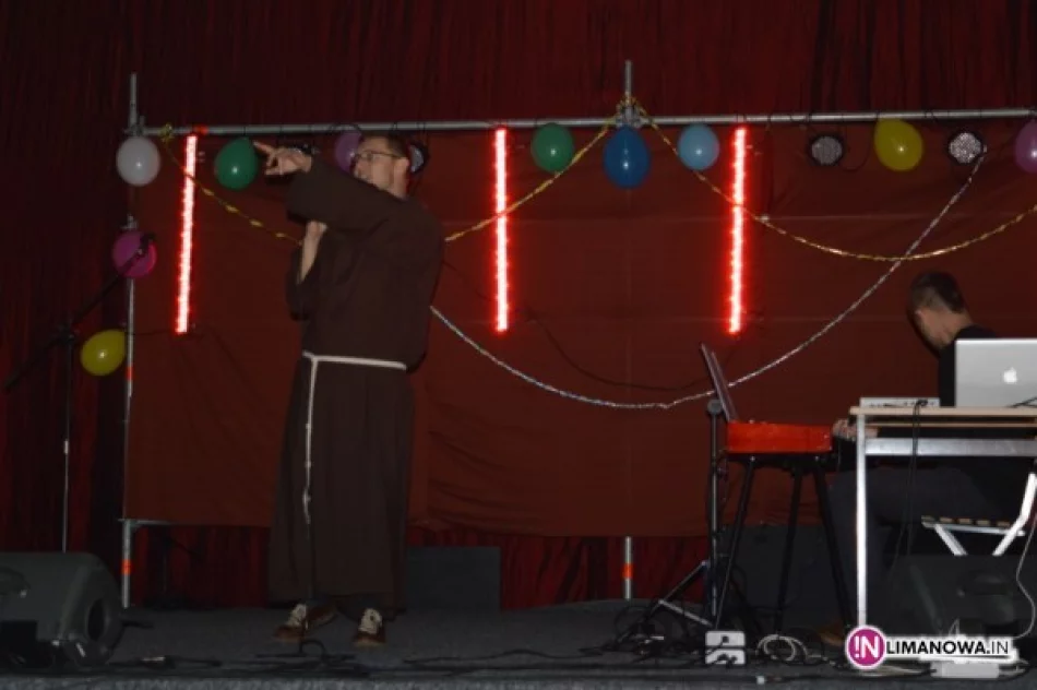 Andrzejki z ojcem Łukaszem i Instal Bandem - zdjęcie 2