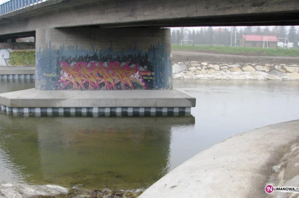 Przywrócono ruch na moście w Ujanowicach - zdjęcie 2