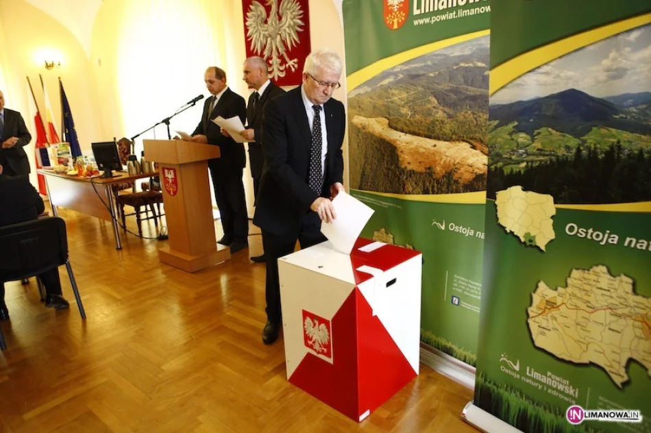 W powiecie bez zmian: Puchała starostą, Krupiński przewodniczącym - zdjęcie 2