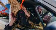 Konkursu nie było, ale tradycję podtrzymali - Śmiguśnioki opanowały Dobrą  - zdjęcie 4
