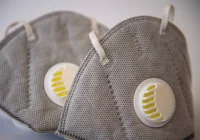 Maski i wentylowanie pomieszczeń skuteczniejsze niż dystans społeczny - zdjęcie główne