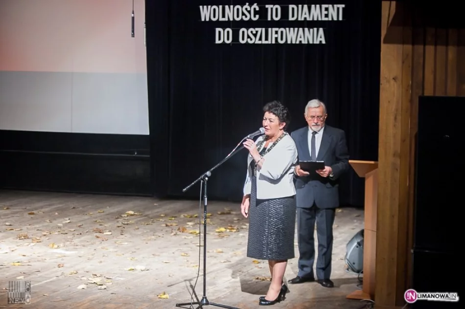 'Wyśpiewali niepodległość' - uroczysta sesja Rady Miasta - zdjęcie 3