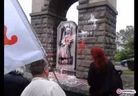 Kontrowersyjnym pomnikiem zajął się samorząd - zdjęcie główne