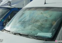 Zepsuty zawór, cement opadł na samochody - zdjęcie główne