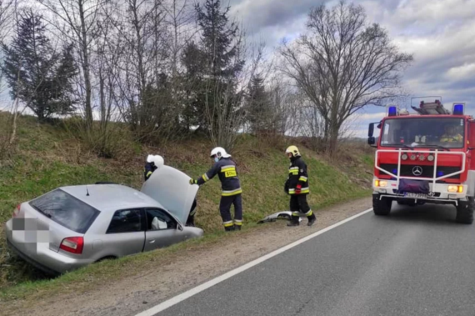 Dwie osoby w szpitalu po kolizji na krajówce - zdjęcie 2
