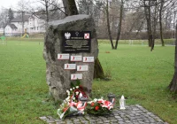 Przedstawiciele samorządów upamiętnili ofiary zbrodni katyńskiej oraz katastrofy smoleńskiej - zdjęcie główne