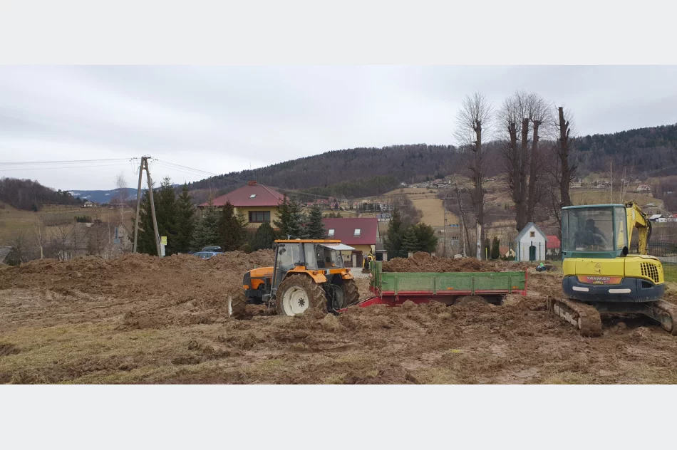 Usługi mini koparką 2,5t i 4,5t - zdjęcie 2