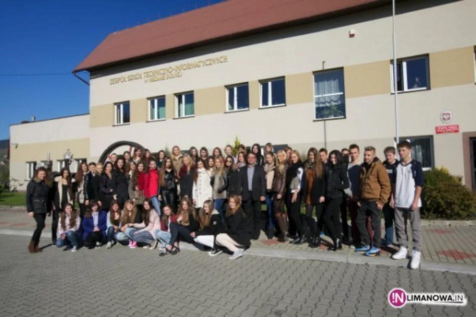 Finalistki konkursu piękności w ZSTI - zdjęcie 3