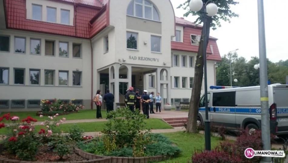 Informacja o bombie w trzech budynkach - zdjęcie 1