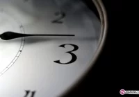 Dzisiejszej nocy śpimy dłużej - zdjęcie główne